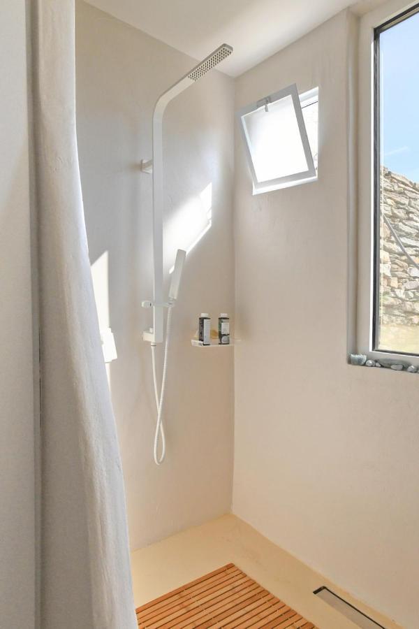 Luxurious Villa Lune With A Swimming Pool And A Fantastic Sea And Sunset View Ioulis ภายนอก รูปภาพ